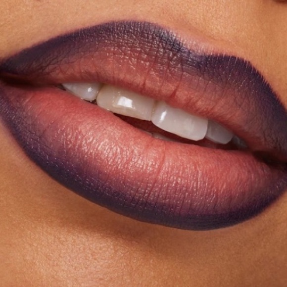 ✏️ GRAPE EXPECTATIONS a MAC LIP PENCIL $25 **NEW IN THE BOX. - Picture 4 of 13